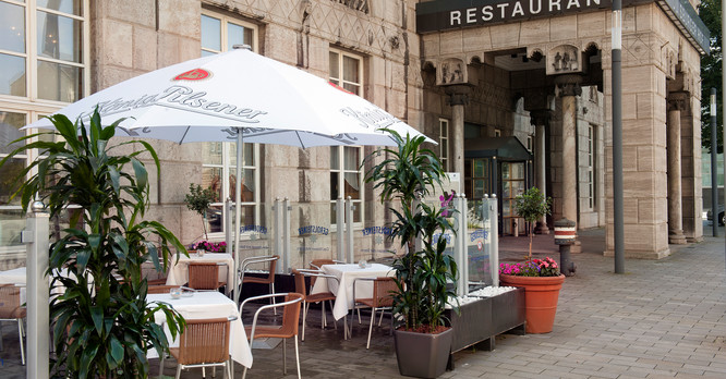 Wyndham Duisburger Hof Terrasse | ©  Wyndham Duisburger Hof
